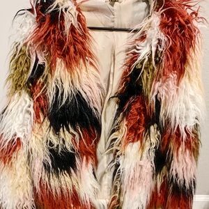 UMGEE faux fur coat!